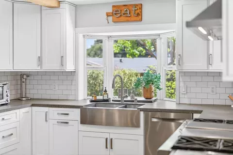 Kitchen - 540 Cathedral Dr, Aptos, CA 95003 photo 5 of 9