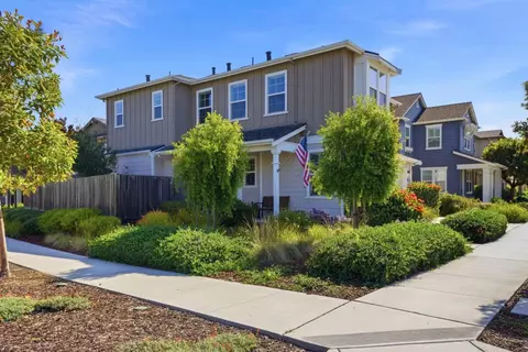 271 10th St, Marina, CA 93933