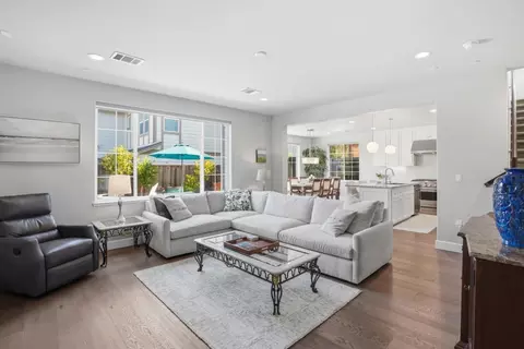 271 10th St, Marina, CA 93933