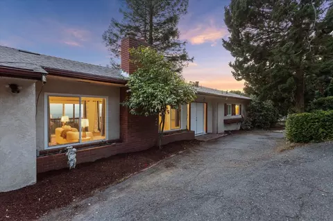 13901 Skyline Blvd, Oakland, CA 94619