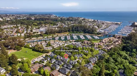 141 Southampton Ln A, Santa Cruz, CA 95062