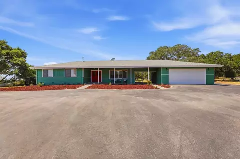 16290 Blackie Rd, Salinas, CA 93907