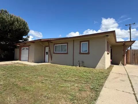 1300 Linwood Dr, Salinas, CA 93906