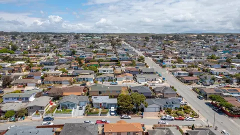 View/Area - 1714 Waring St, Seaside, CA 93955 photo 4 of 6
