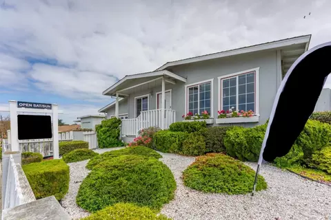 Exterior - 1714 Waring St, Seaside, CA 93955 photo 4 of 10
