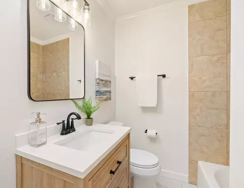 Bath - 1027 Grape Ave, Sunnyvale, CA 94087 photo 1 of 2