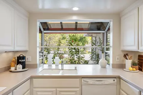 902 San Marcos Cir, Mountain View, CA 94043 photo 6