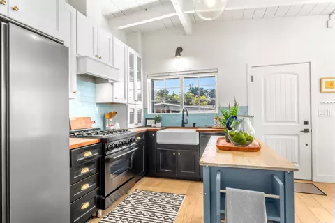 Kitchen - 522 Laverne Ave, Aptos, CA 95003 photo 1 of 3