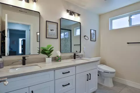 Bath - 2202 Estee Ct, San Jose, CA 95133 photo 6 of 8