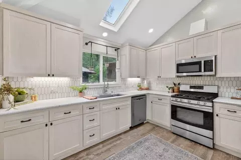 11258 Center St, Brookdale, CA 95007