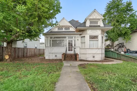 21 Jefferson St, Watsonville, CA 95076