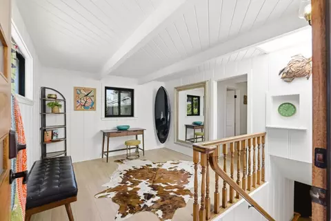 Entry Way - 533 Riverview Dr, Capitola, CA 95010 photo 2 of 4
