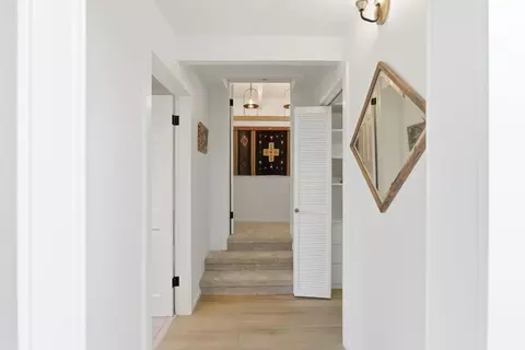 Entry Way - 533 Riverview Dr, Capitola, CA 95010 photo 3 of 4