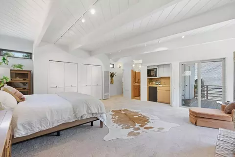 Bedroom - 533 Riverview Dr, Capitola, CA 95010 photo 3 of 5