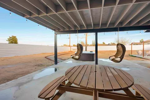 Exterior - 7137 Hanford Ave, Yucca Valley, CA 92284 photo 10 of 14