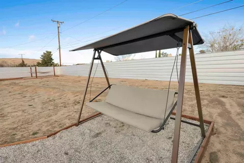 Exterior - 7137 Hanford Ave, Yucca Valley, CA 92284 photo 7 of 14
