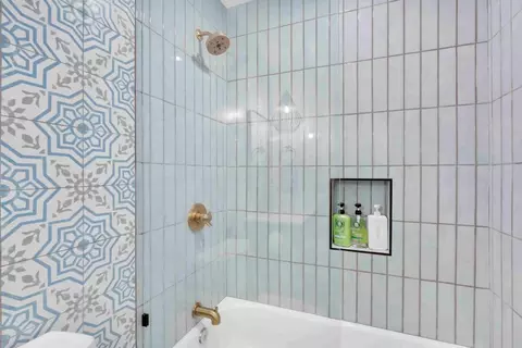Bath - 7137 Hanford Ave, Yucca Valley, CA 92284 photo 2 of 5