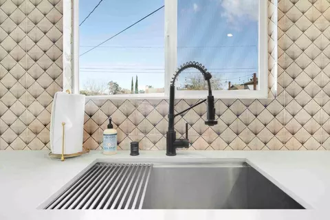 Kitchen - 7137 Hanford Ave, Yucca Valley, CA 92284 photo 5 of 5