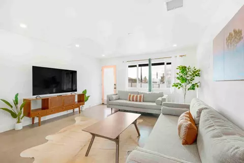 Living - 7137 Hanford Ave, Yucca Valley, CA 92284 photo 3 of 5