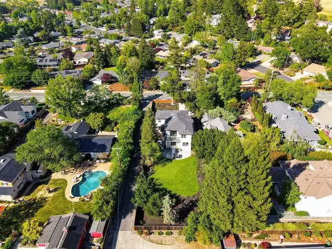View/Area - 1066 Larch Ave, Moraga, CA 94556 photo 4 of 4