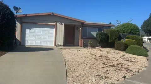 Spruce Cir, Watsonville, CA 95076