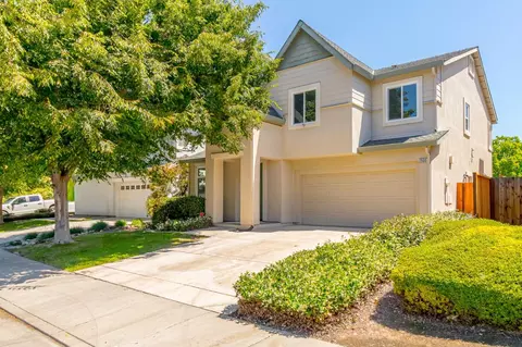 2500 Almanor Dr, Tracy, CA 95304