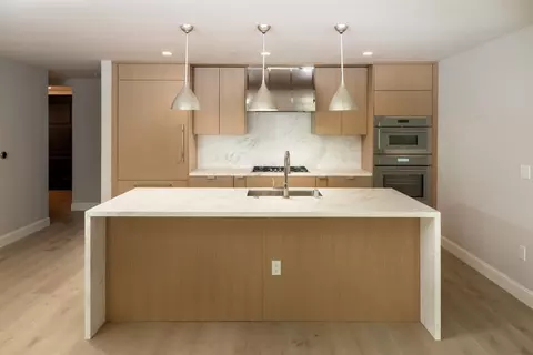450 First St 109, Los Altos, CA 94022