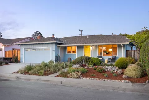 200 Magellan St, Capitola, CA 95010