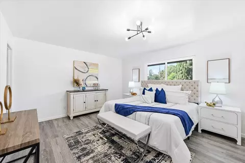 Bedroom - 99 E Middlefield Rd 34, Mountain View, CA 94043 photo 5 of 8