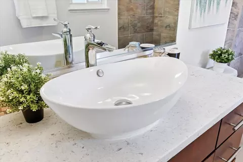 Bath - 99 E Middlefield Rd 34, Mountain View, CA 94043 photo 2 of 5