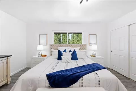 Bedroom - 99 E Middlefield Rd 34, Mountain View, CA 94043 photo 6 of 8