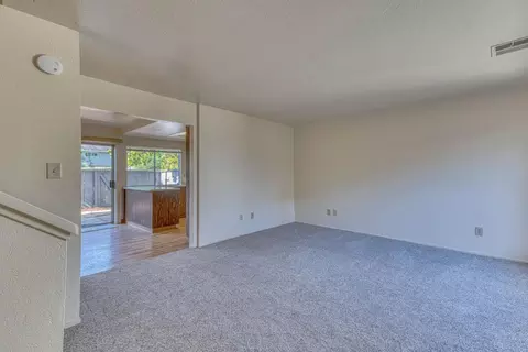 Living - 19100 Creekside Pl, Salinas, CA 93908 photo 2 of 4