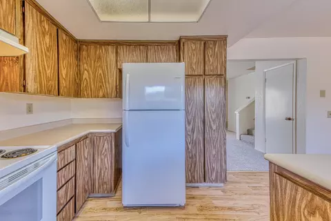 Kitchen - 19100 Creekside Pl, Salinas, CA 93908 photo 4 of 4