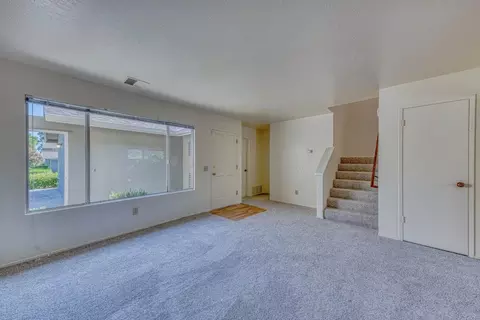 Living - 19100 Creekside Pl, Salinas, CA 93908 photo 3 of 4