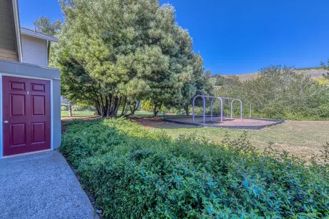 Exterior - 19100 Creekside Pl, Salinas, CA 93908 photo 8 of 12