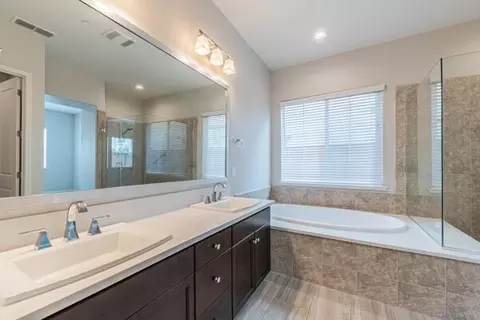 Bath - 3027 Andesite Dr, Marina, CA 93933 photo 1 of 3