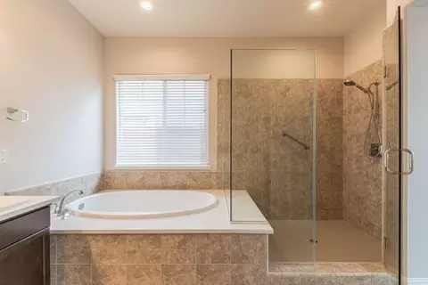 Bath - 3027 Andesite Dr, Marina, CA 93933 photo 2 of 3