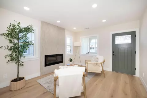 Living - 936 Camelia St, Berkeley, CA 94710 photo 2 of 2