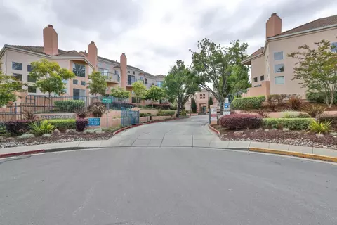 970 Asilomar Ter 3, Sunnyvale, CA 94086