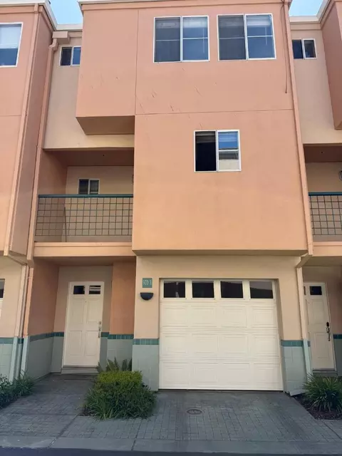 970 Asilomar Ter 3, Sunnyvale, CA 94086