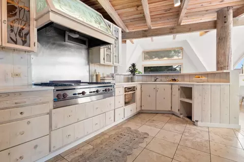 Kitchen - 731 Clubhouse Dr, Aptos, CA 95003 photo 1 of 7