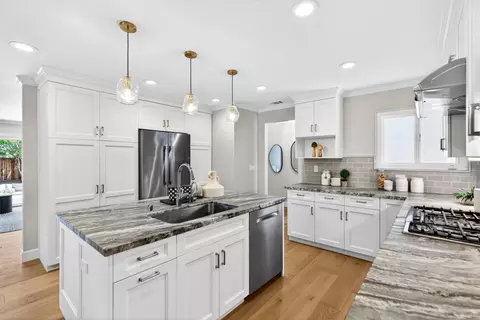 Kitchen - 1422 Wright Ave, Sunnyvale, CA 94087 photo 4 of 7
