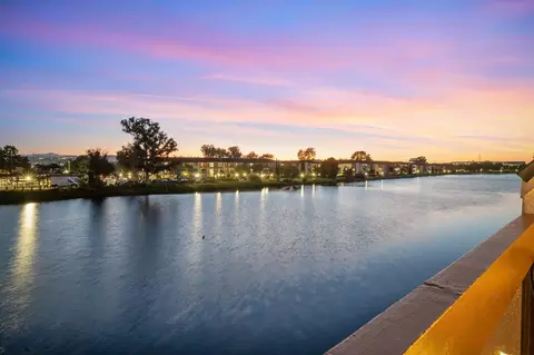 702 Portofino Ln, Foster City, CA 94404