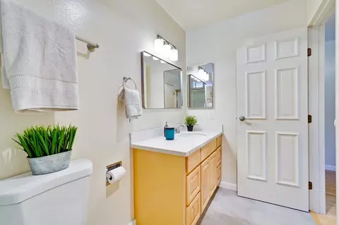 Bath - 1123 Reed Ave C, Sunnyvale, CA 94086 photo 3 of 3