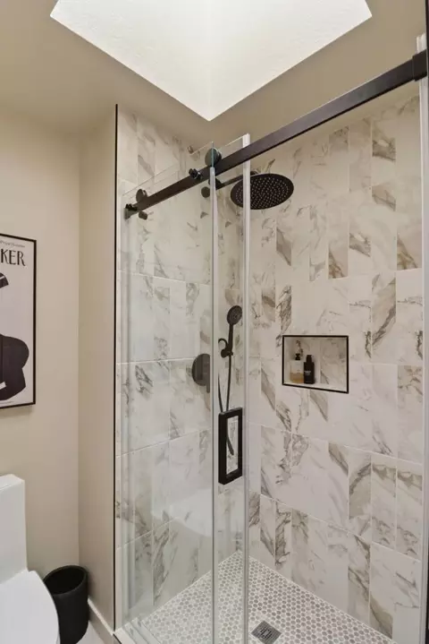 Bath - 34 Corte Oriental, Greenbrae, CA 94904 photo 2 of 6
