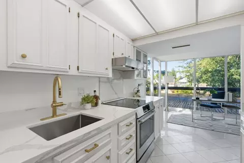 101 Alma St 201, Palo Alto, CA 94301