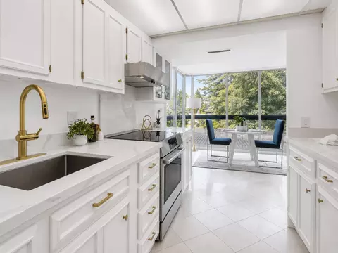101 Alma St 201, Palo Alto, CA 94301