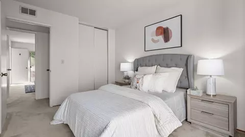 Bedroom - 536 Cascade Dr, Sunnyvale, CA 94087 photo 4 of 6