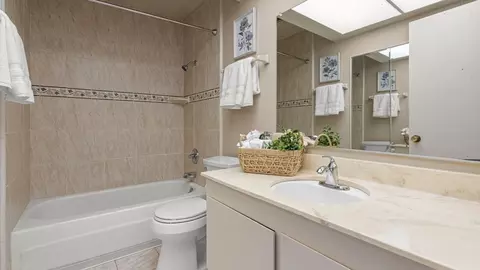 Bath - 536 Cascade Dr, Sunnyvale, CA 94087 photo 1 of 2