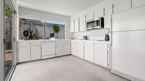 Kitchen - 536 Cascade Dr, Sunnyvale, CA 94087 photo 2 of 2